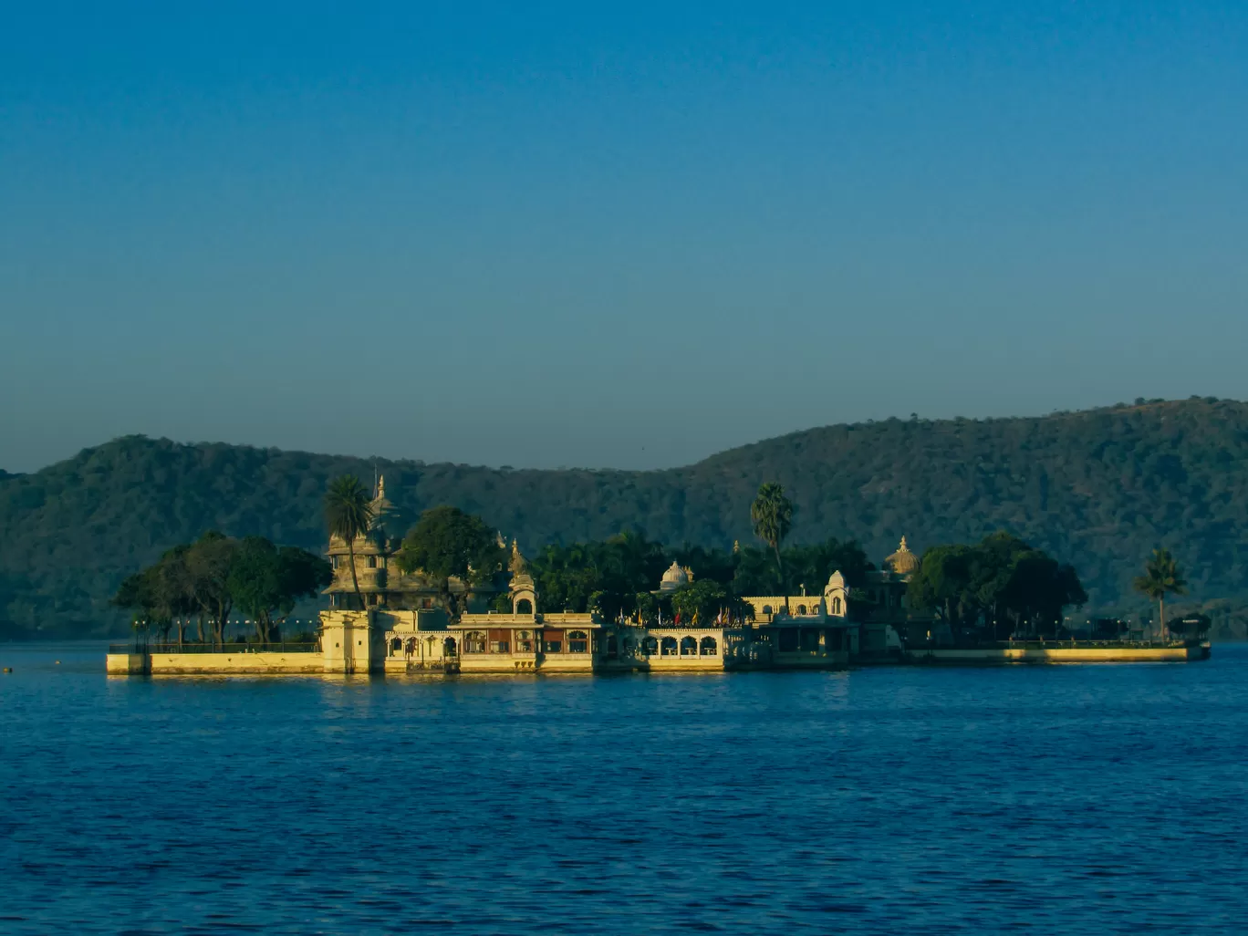 Photo of Lake Pichola Municipal Boat Ride Point By Ajay Singh Chouhan