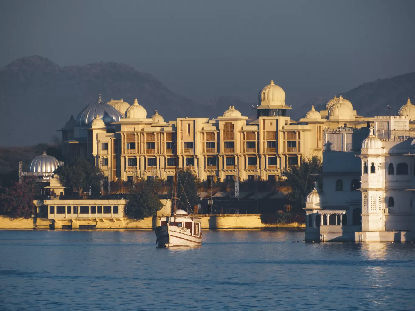 Photo of Lake Pichola Municipal Boat Ride Point By Ajay Singh Chouhan