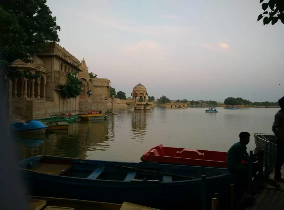 Photo of Gadisar Lake By Shruti Jain