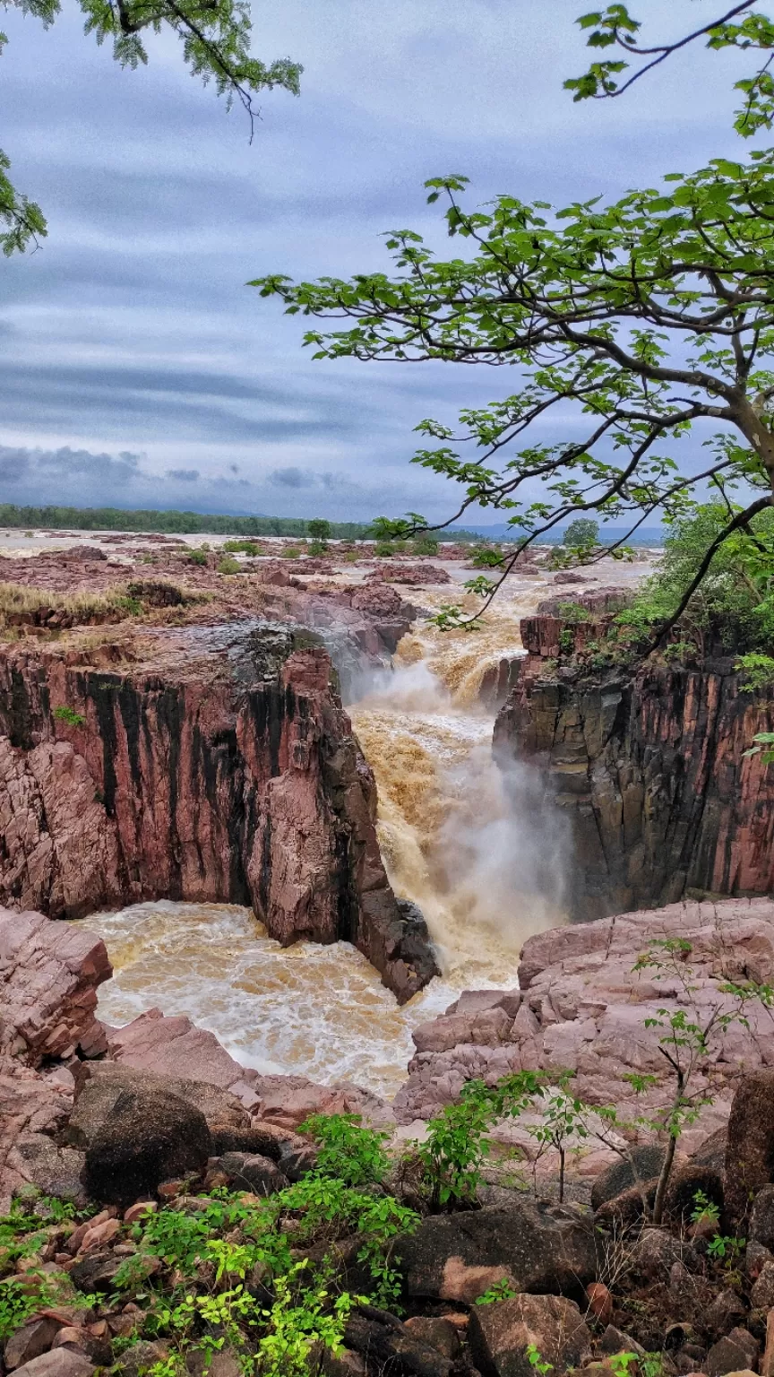 Photo of Raneh Water Falls By Sudhir