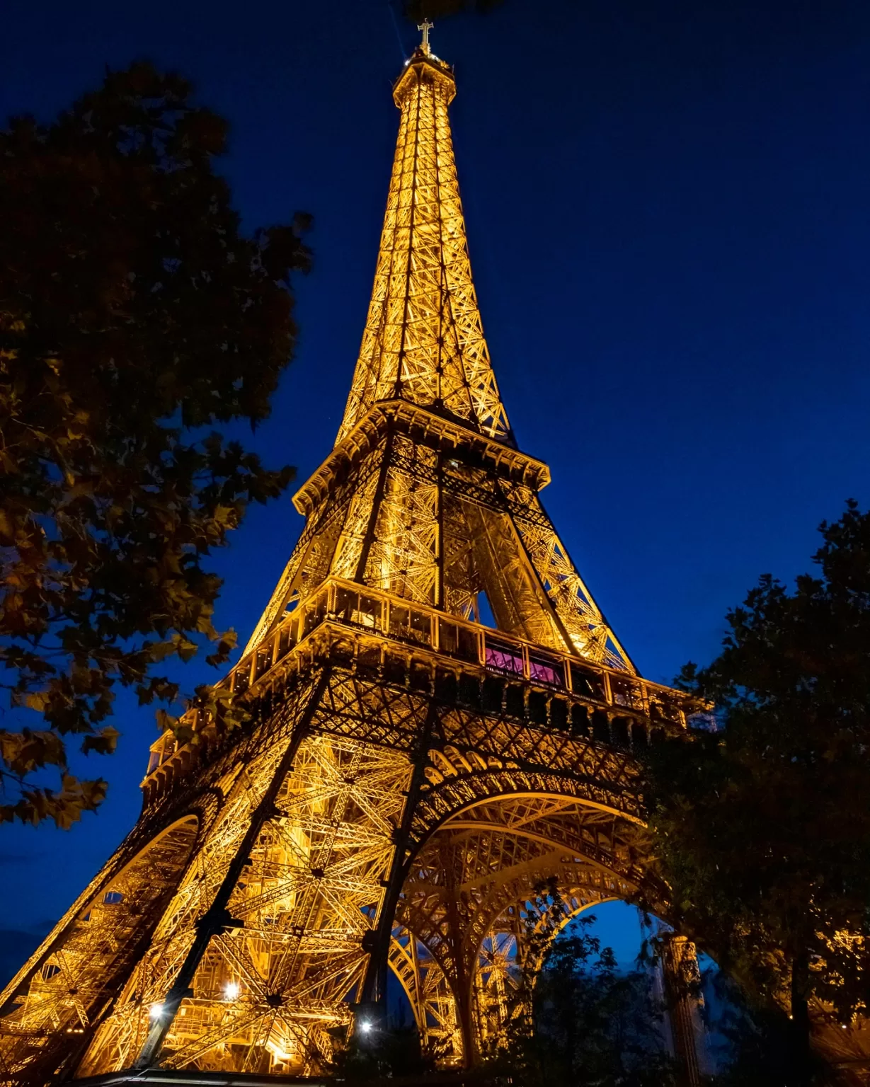 Photo of Eiffel Tower By Ujjwal Dey