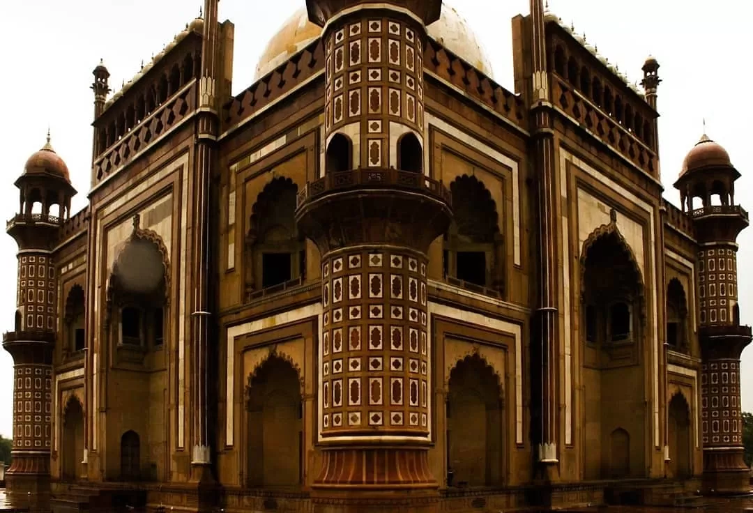 Photo of Safdarjung Tomb By Ghumakkad Bawra