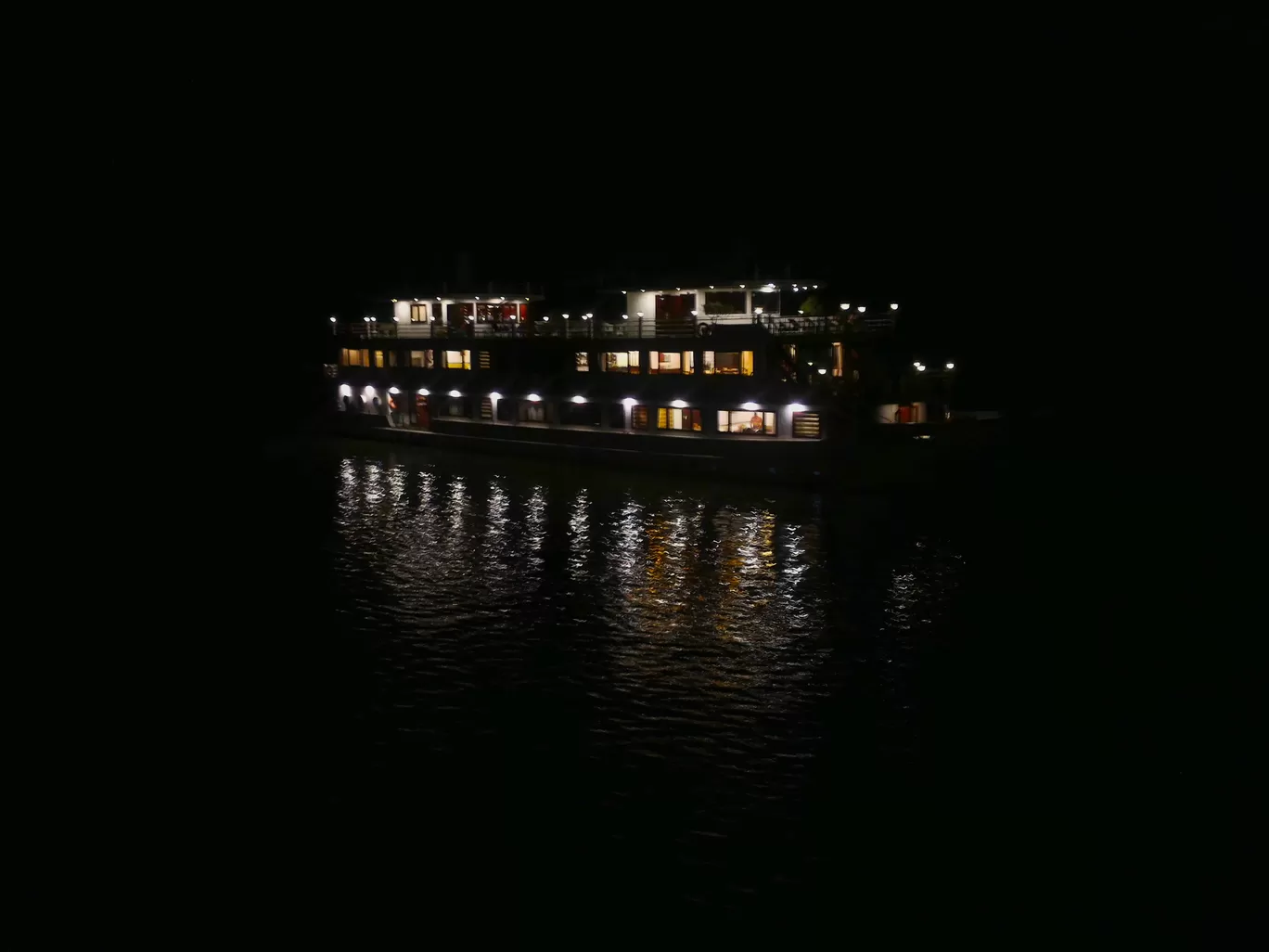 Photo of Halong Bay By Rararaasta