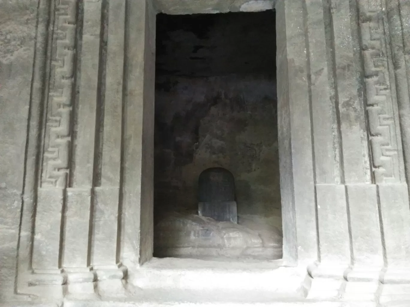 Photo of Elephanta Caves By Flying bird 