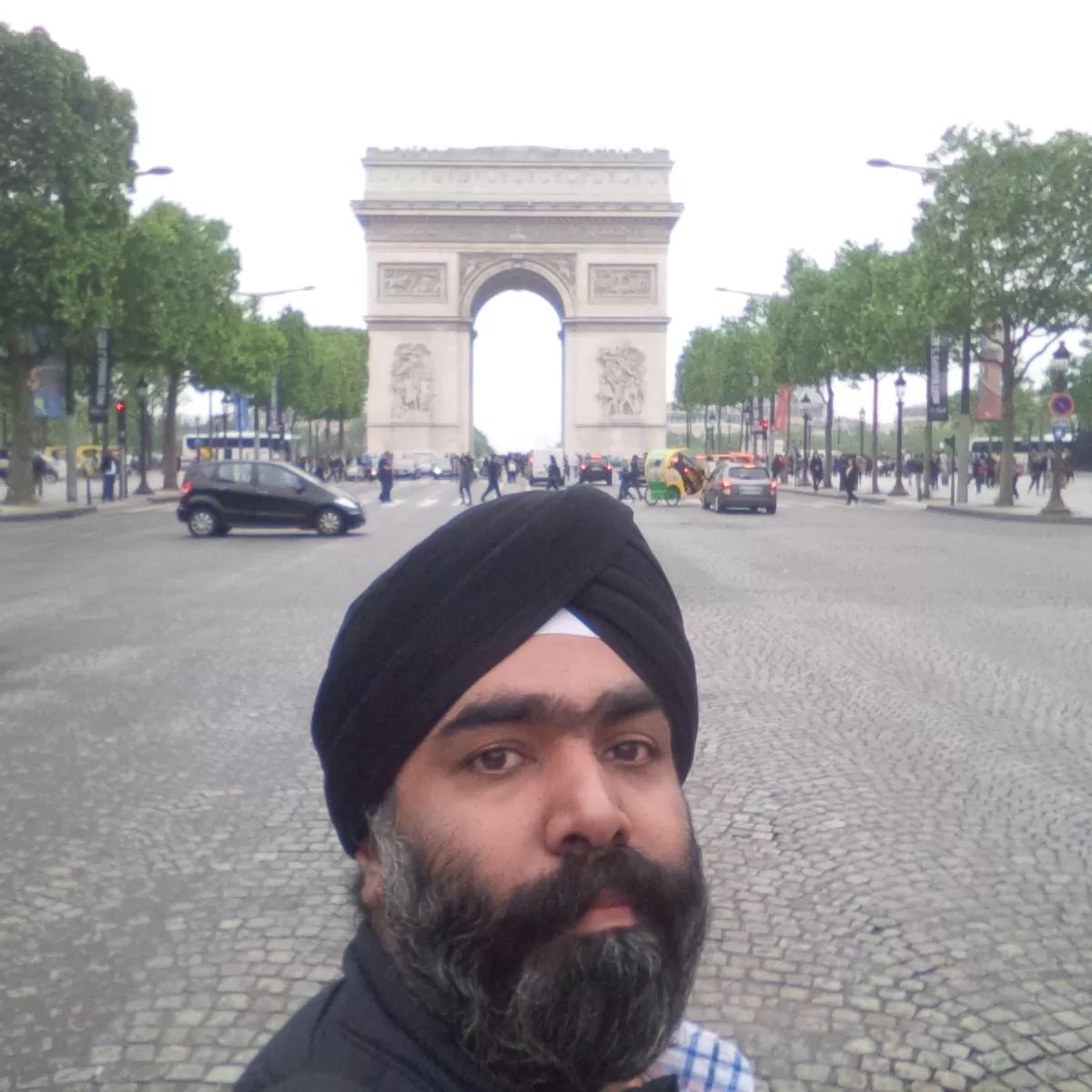 Photo of Arc de Triomphe By Charandeep Singh