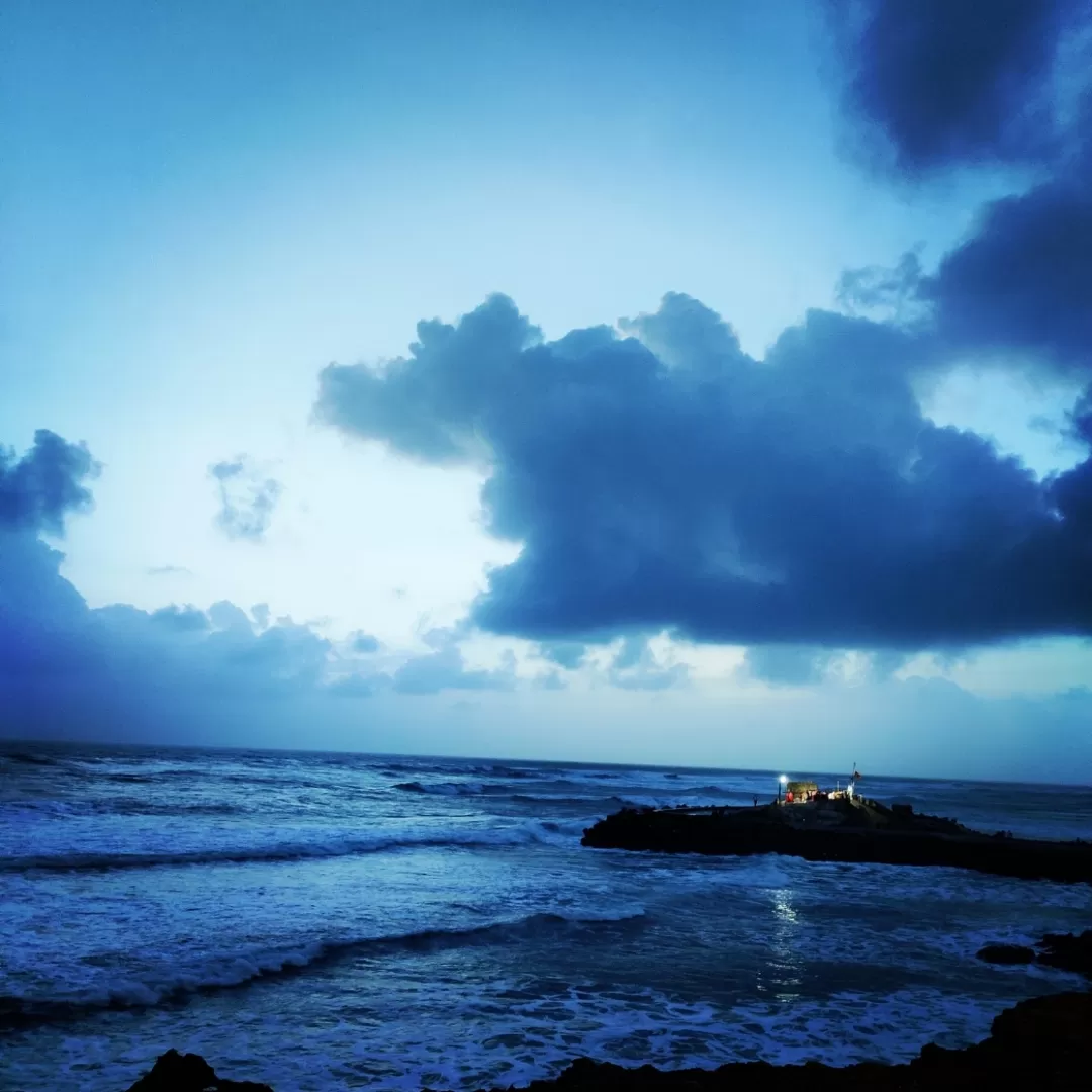 Photo of Bhadkeshwar Mahadev Temple By Alok and Artee