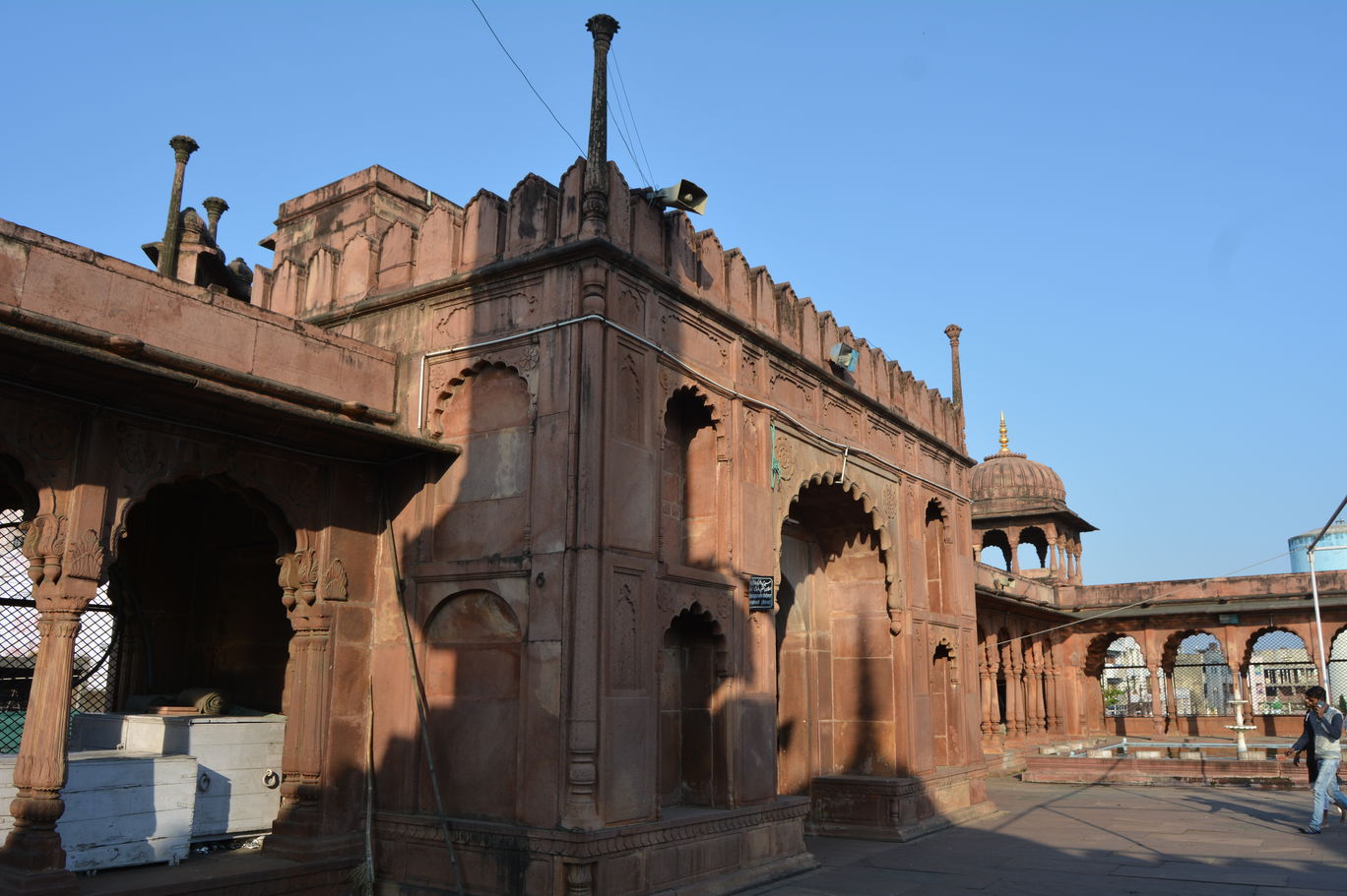 Photo of Trip to Moti Masjid: A Gorgeous Shrine in Bhopal By Mahesh Maddala