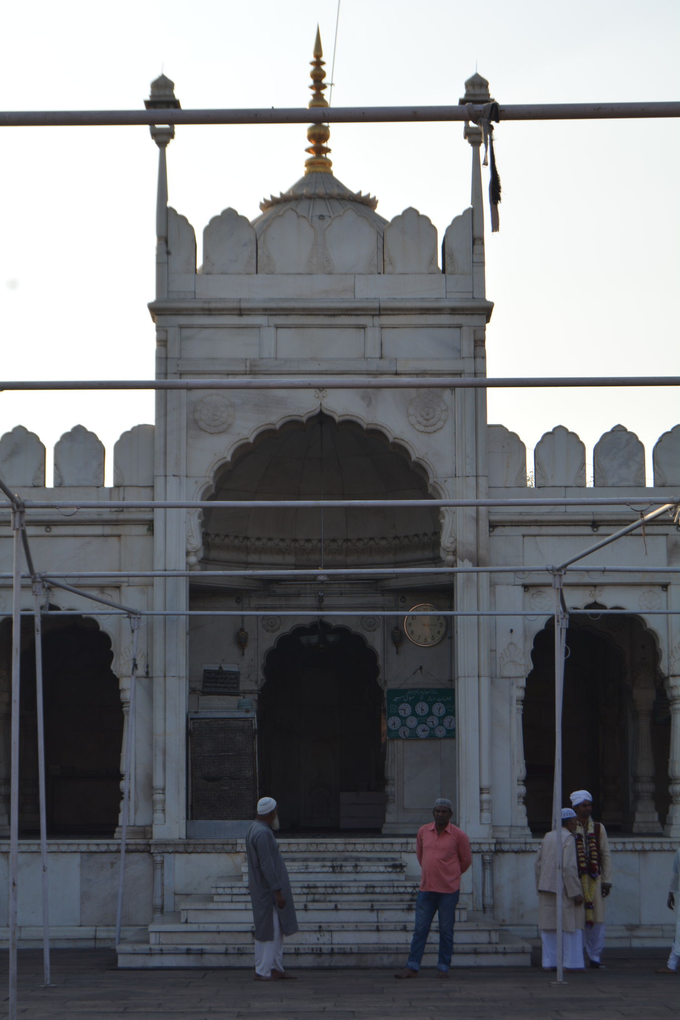 Photo of Trip to Moti Masjid: A Gorgeous Shrine in Bhopal By Mahesh Maddala