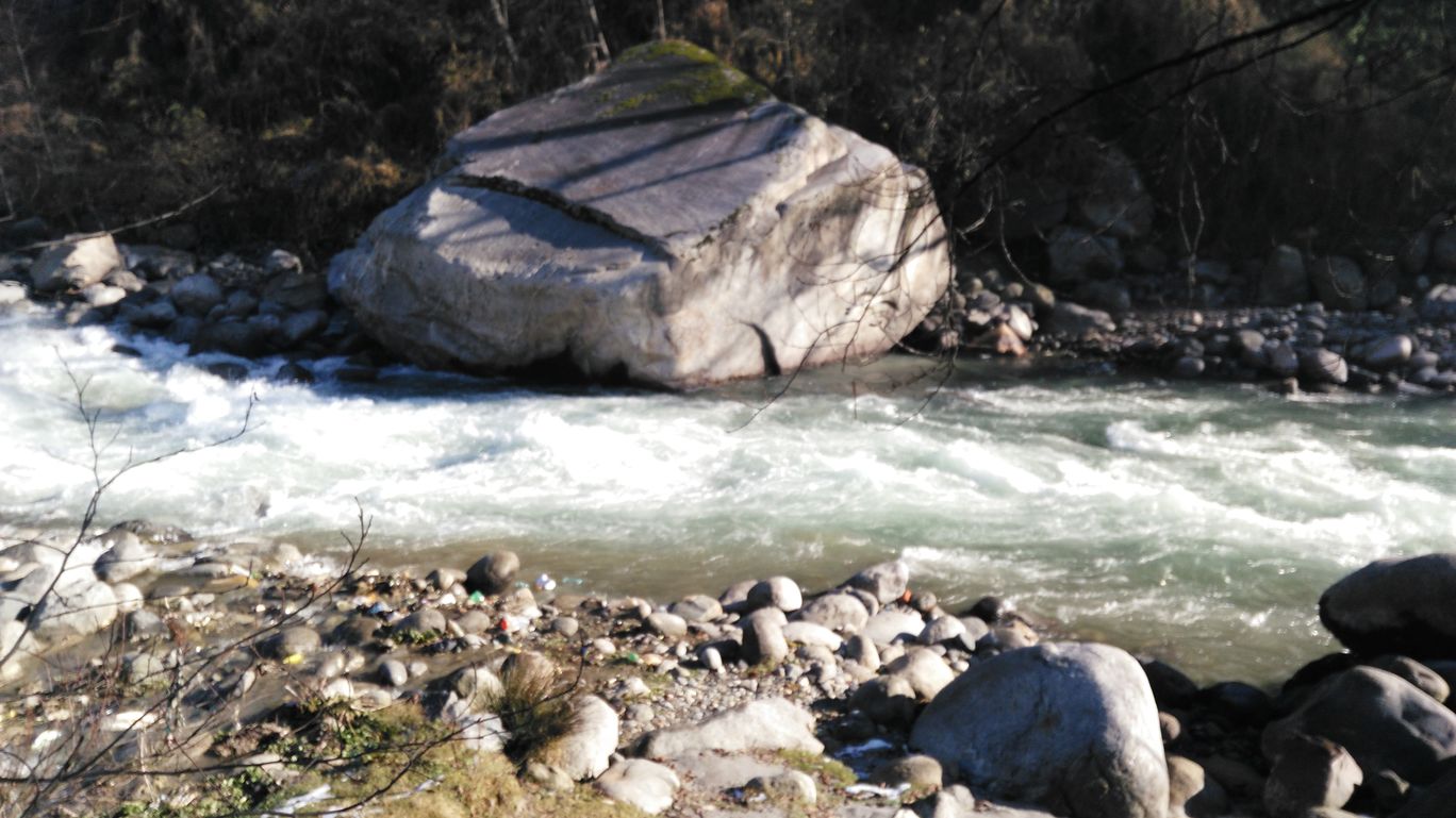 Photo of Manali's First Snow By Mahesh Maddala