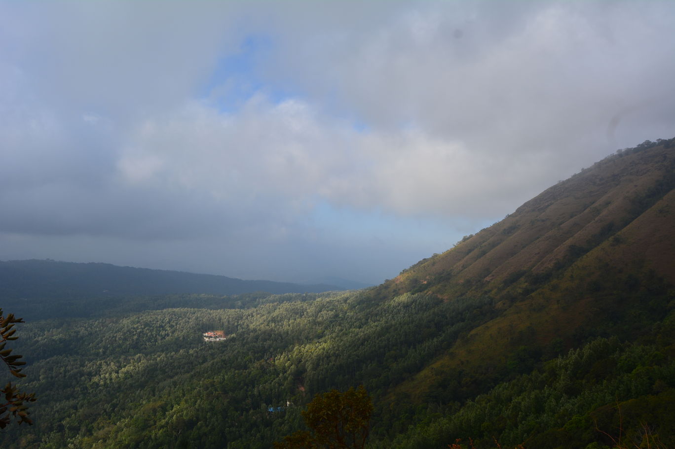 Photo of Western Ghats - Kemmanagundi in Sakleshpur, India By Mahesh Maddala