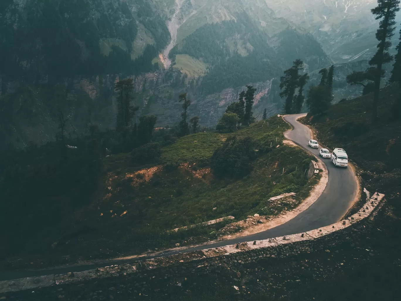 Photo of Leh Manali Highway By Vikas Sawant