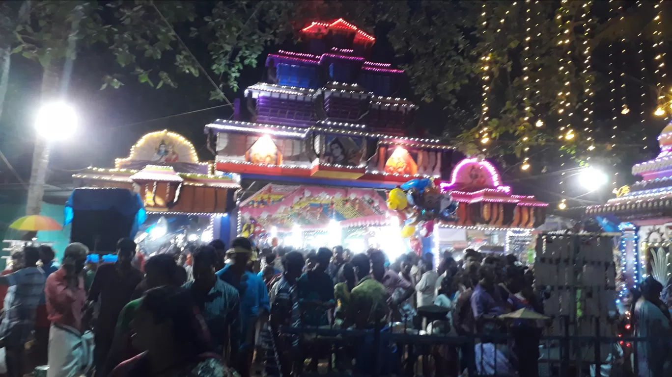 Photo of Chunakkara mahadeva temple By Chief RedEarth