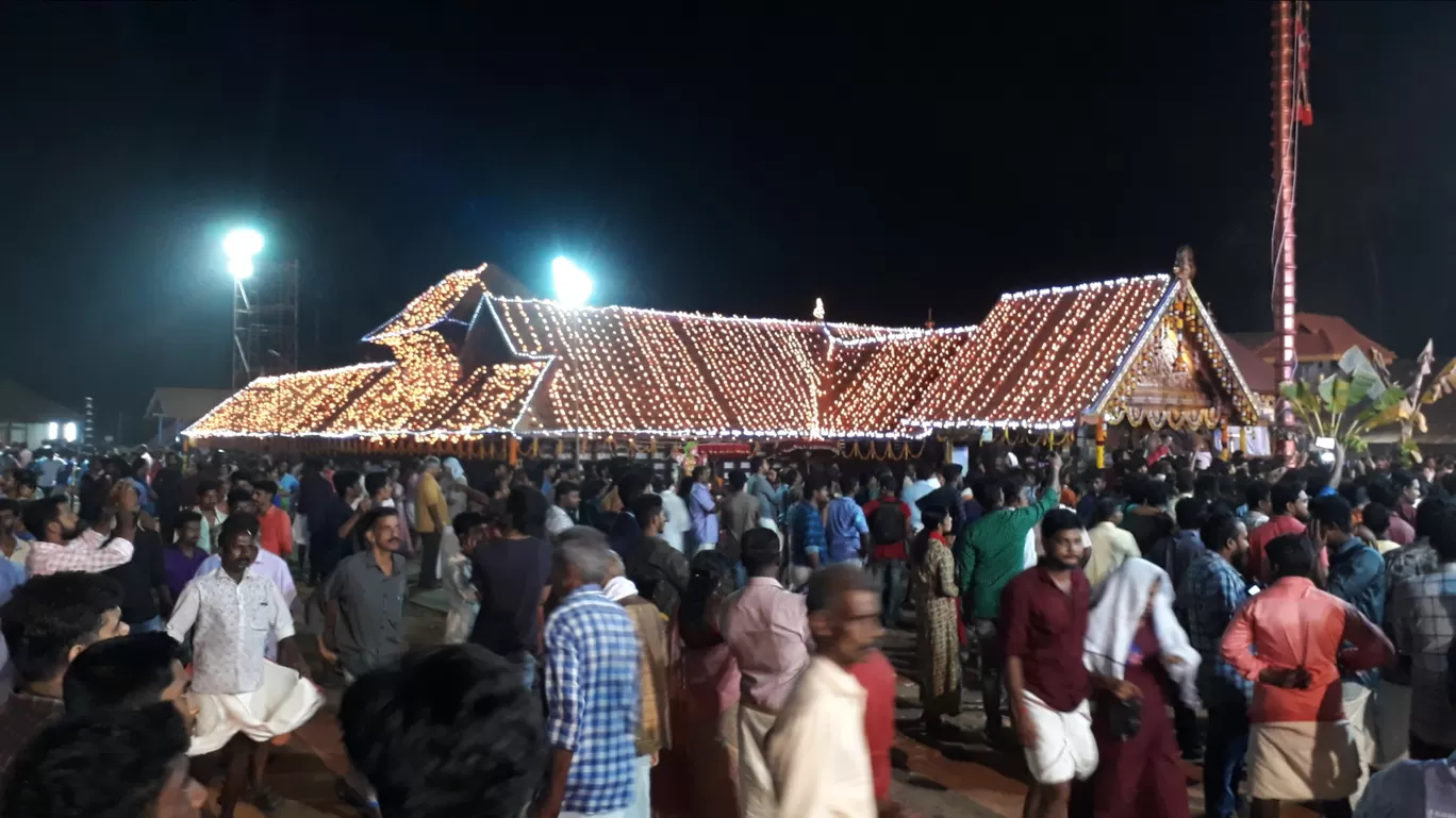 Photo of Chunakkara mahadeva temple By Chief RedEarth