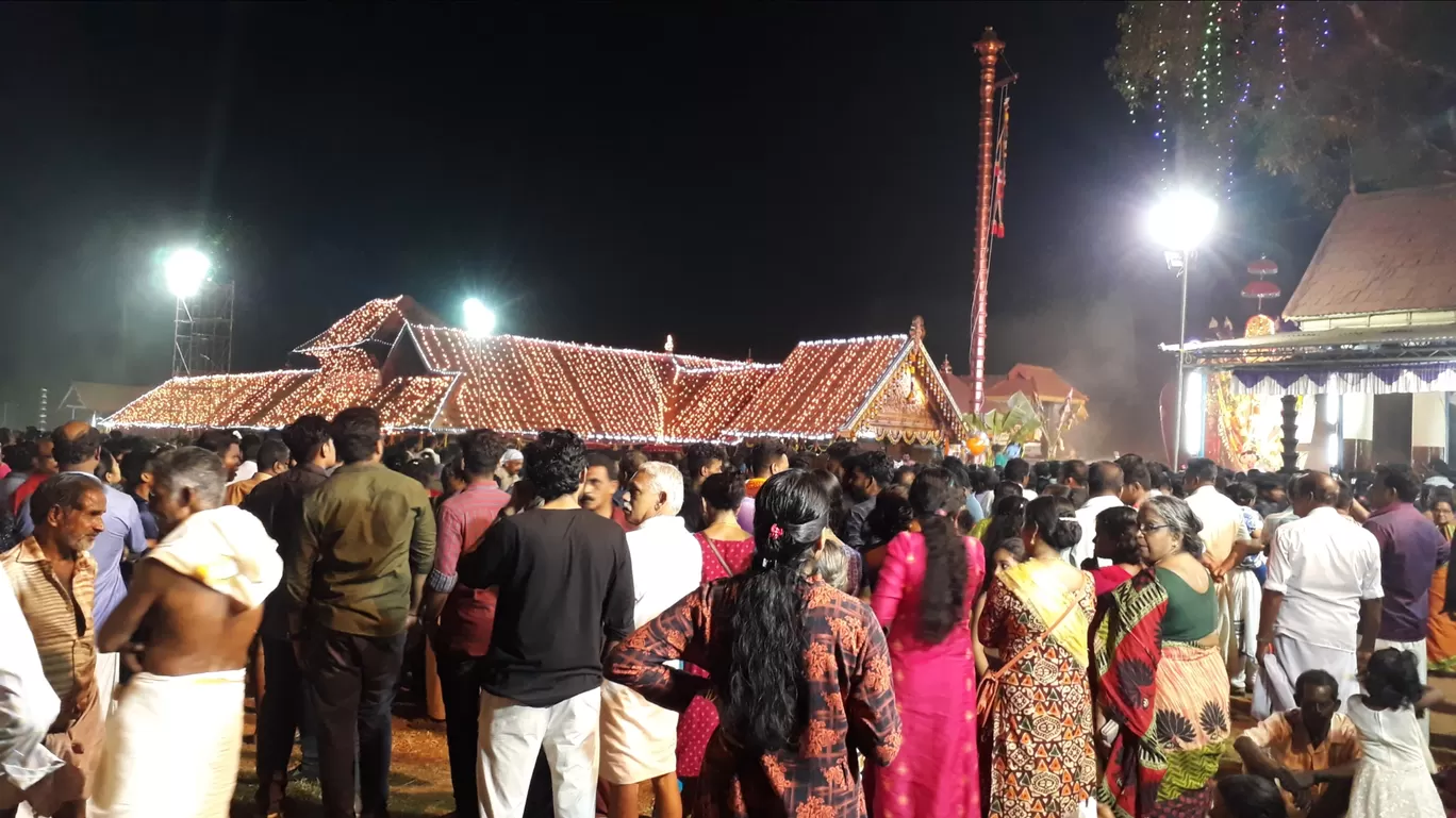 Photo of Chunakkara mahadeva temple By Chief RedEarth