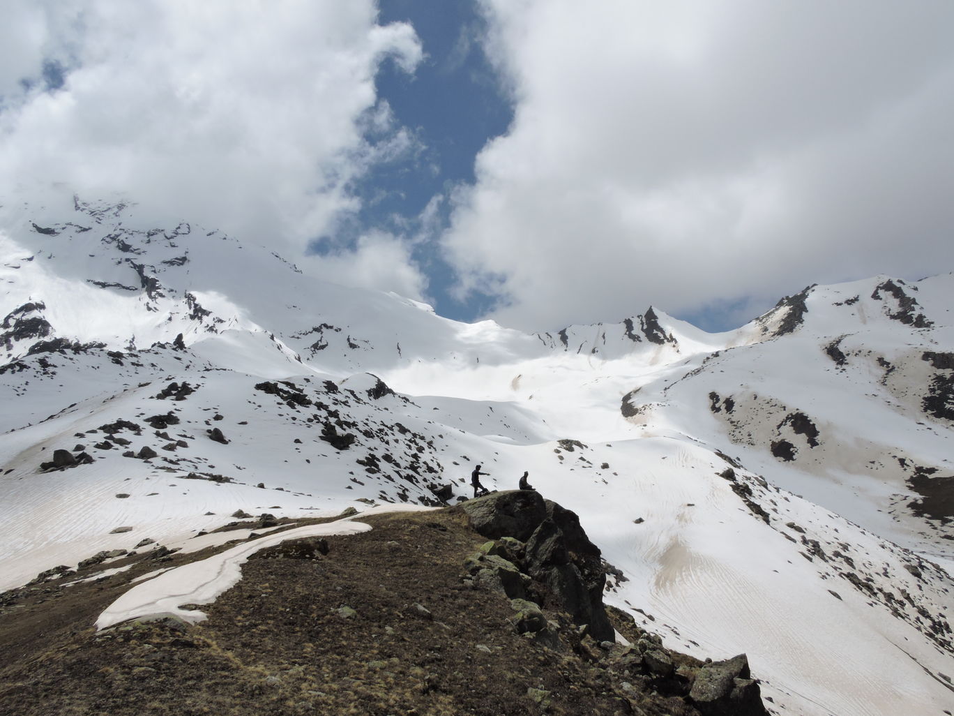 Photo of Rakti Glacier Trek Great Himalayan National Park By Dinesh Kumar