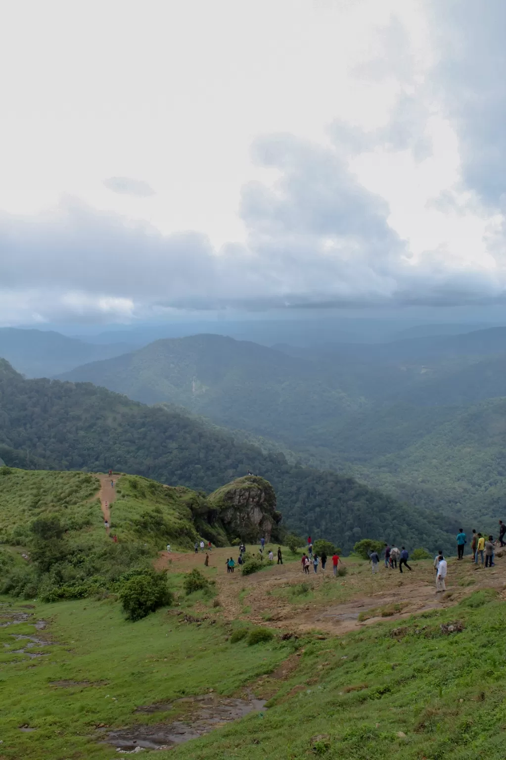 Photo of Parunthumpara Hill View Point By jose raphael