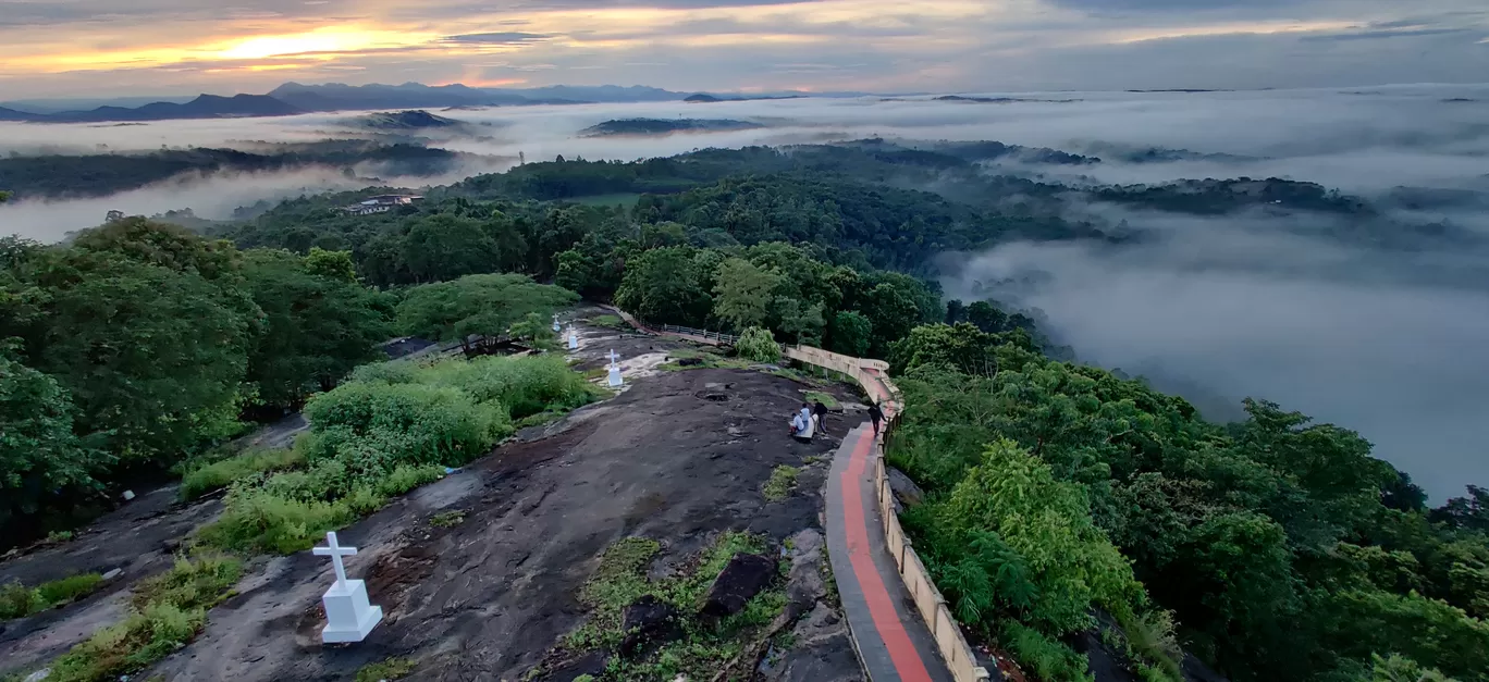 Photo of Koorumala View Point By jose raphael