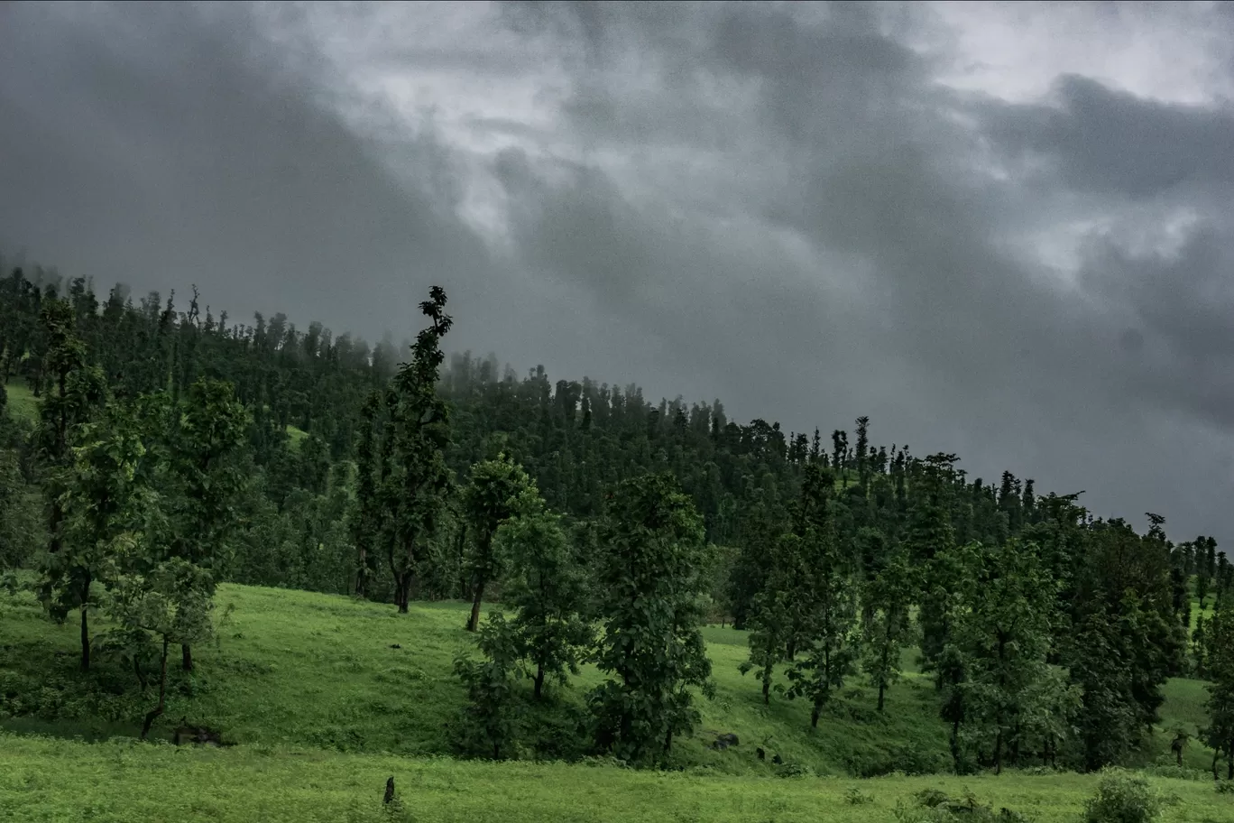 Photo of Don Hill station Gujarat By Kavish Desai