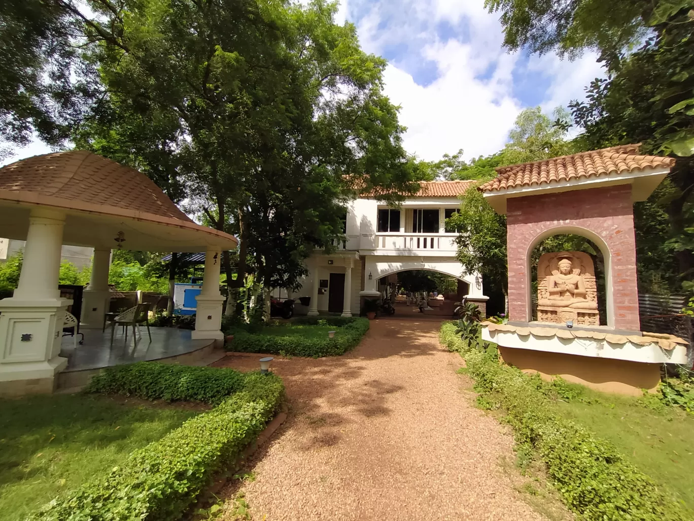 Photo of CHOUPAHARI HOMESTAY BOUTIQUE RESORT By Shalini Magdel Das