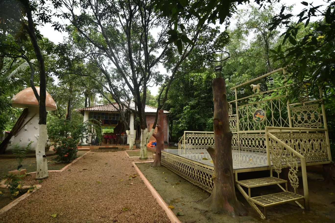Photo of CHOUPAHARI HOMESTAY BOUTIQUE RESORT By Shalini Magdel Das