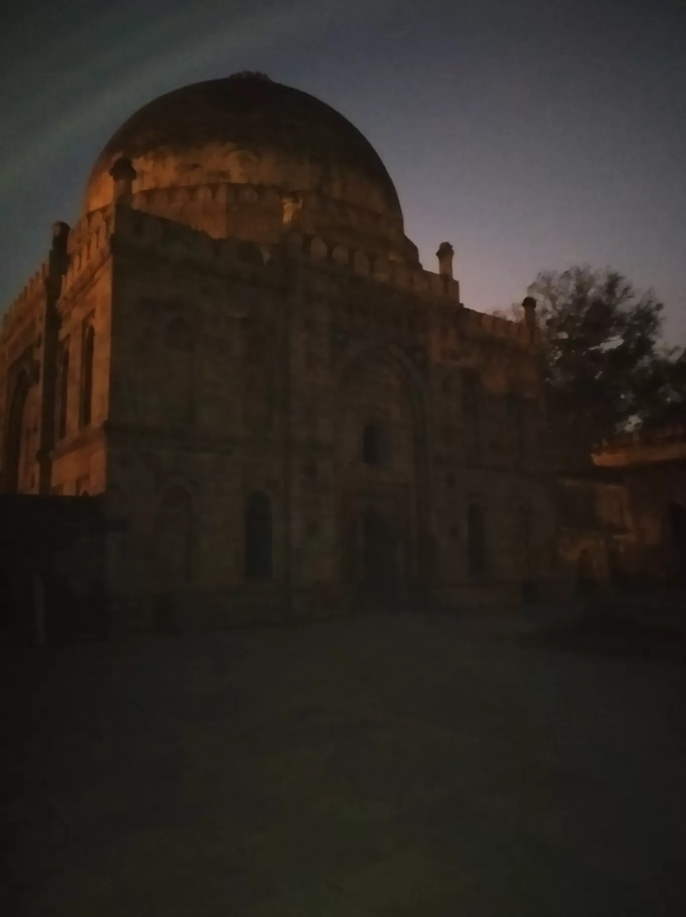 Photo of Lodhi Garden By Mitrajit Biswas