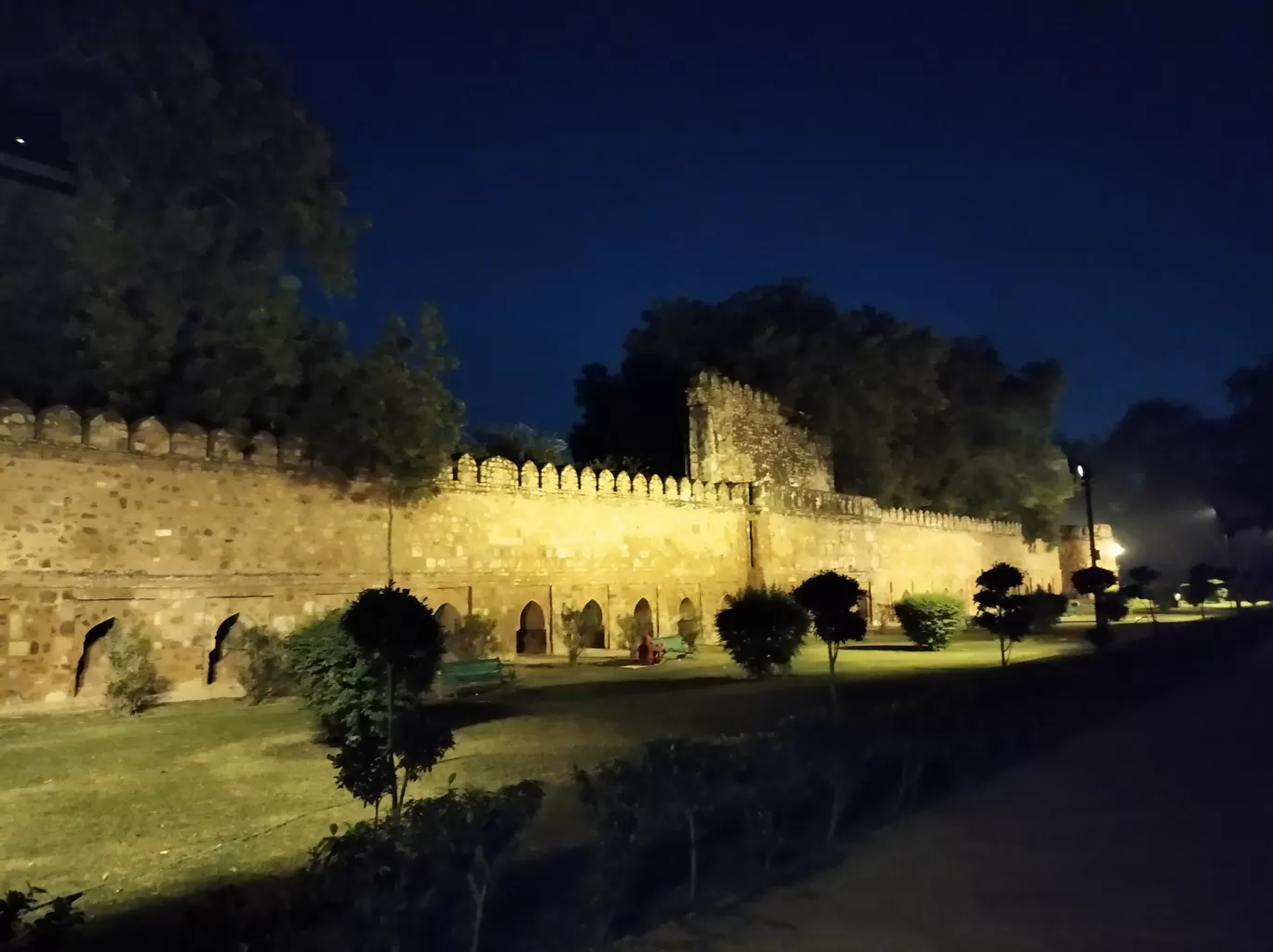 Photo of Lodhi Garden By Mitrajit Biswas