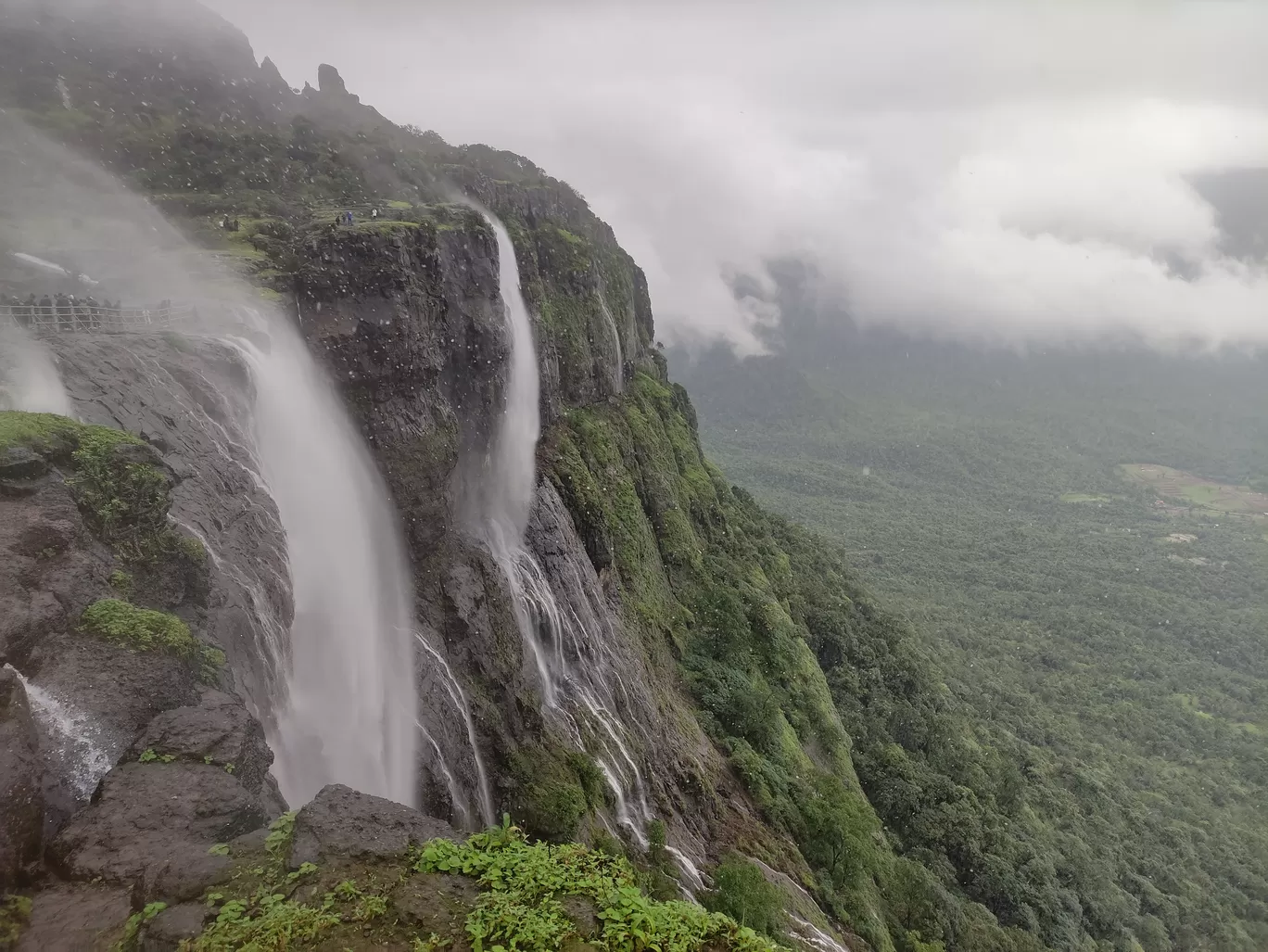 Photo of Reverse Waterfall ( Hill Station Naneghat) By Kanj Saurav