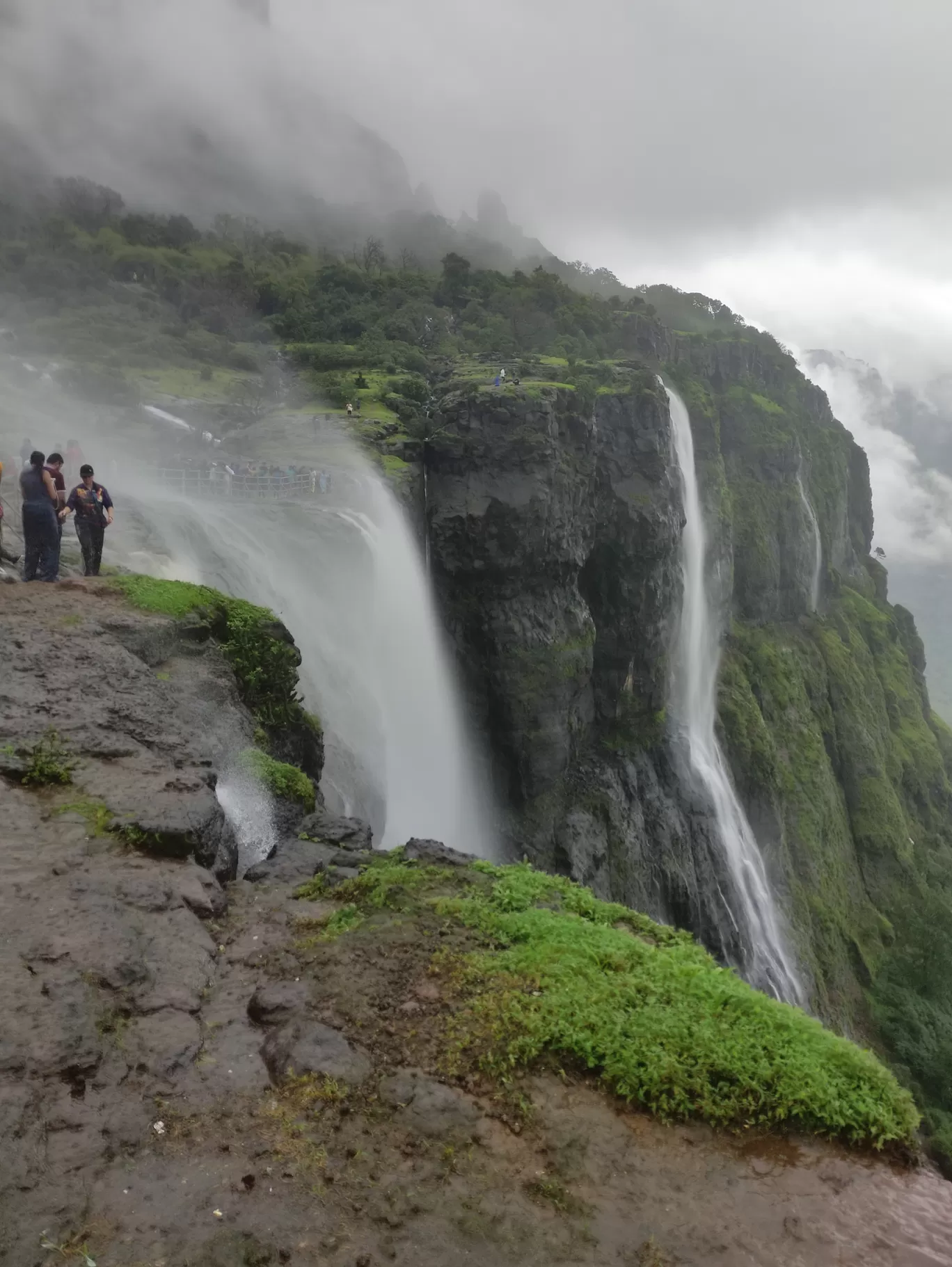 Photo of Reverse Waterfall ( Hill Station Naneghat) By Kanj Saurav