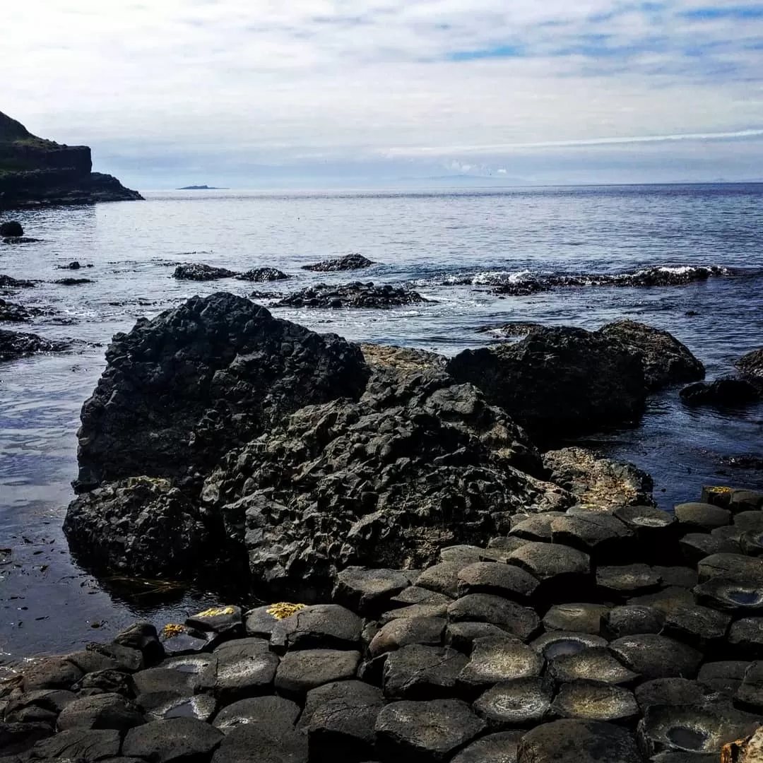 Photo of Giant's Causeway By Neville Chesan