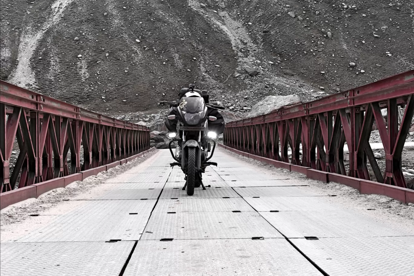 Photo of Spiti Valley By Solo50kmph 