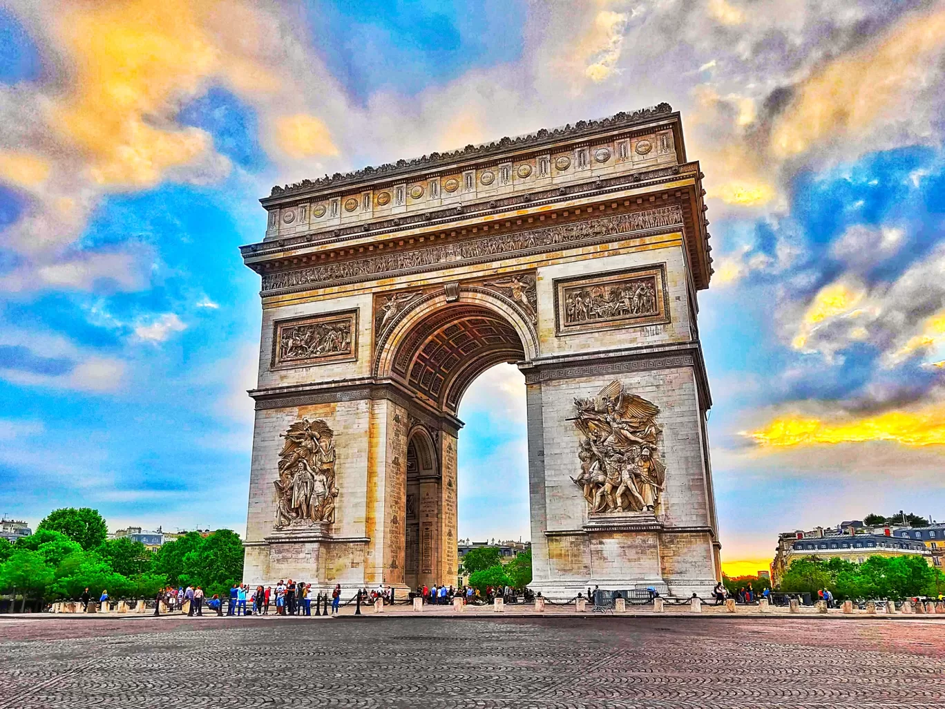 Photo of Arc de Triomphe By Ashish Gupta