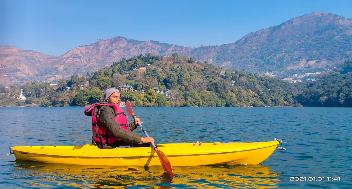 Photo of Naukuchia Taal By Azharuddin