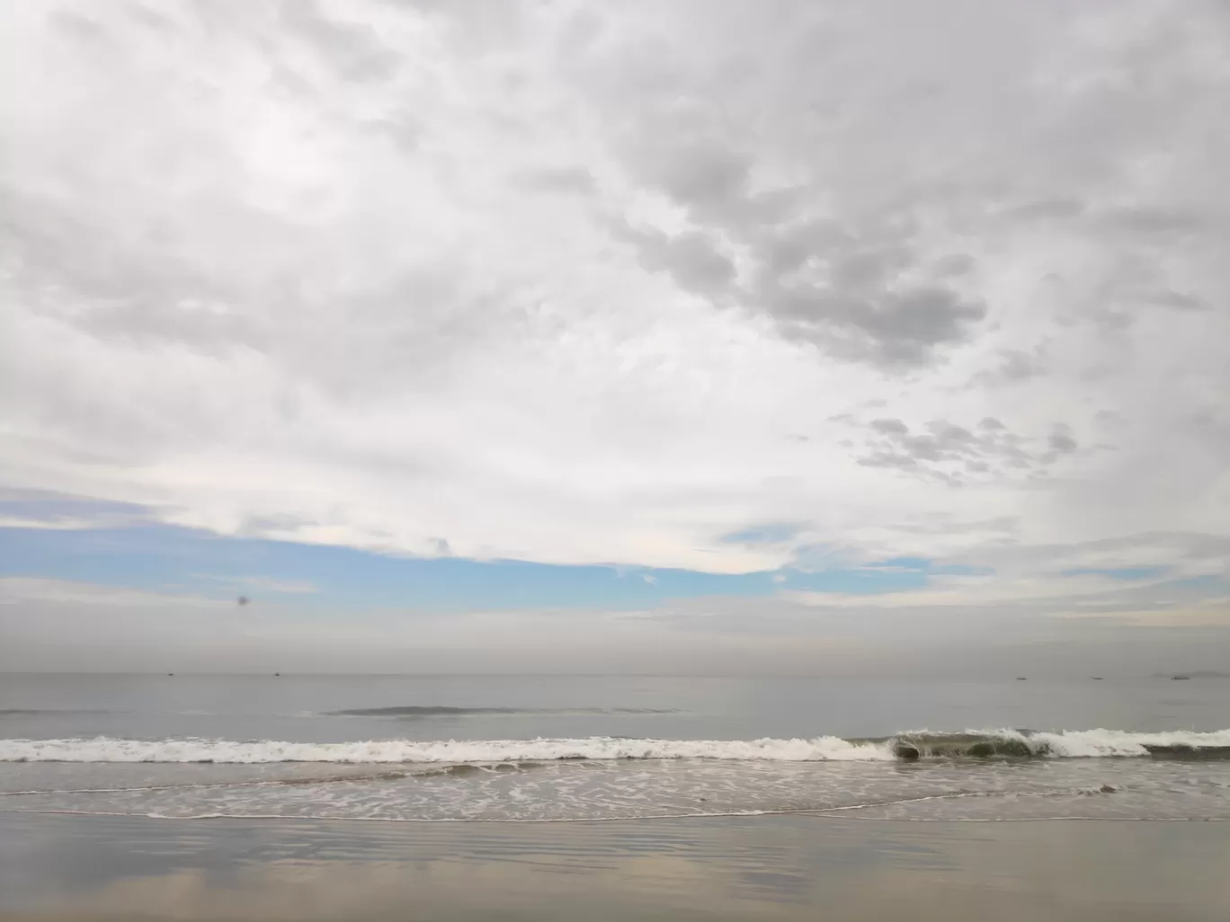 Photo of Majorda Beach By Kushaal Singla