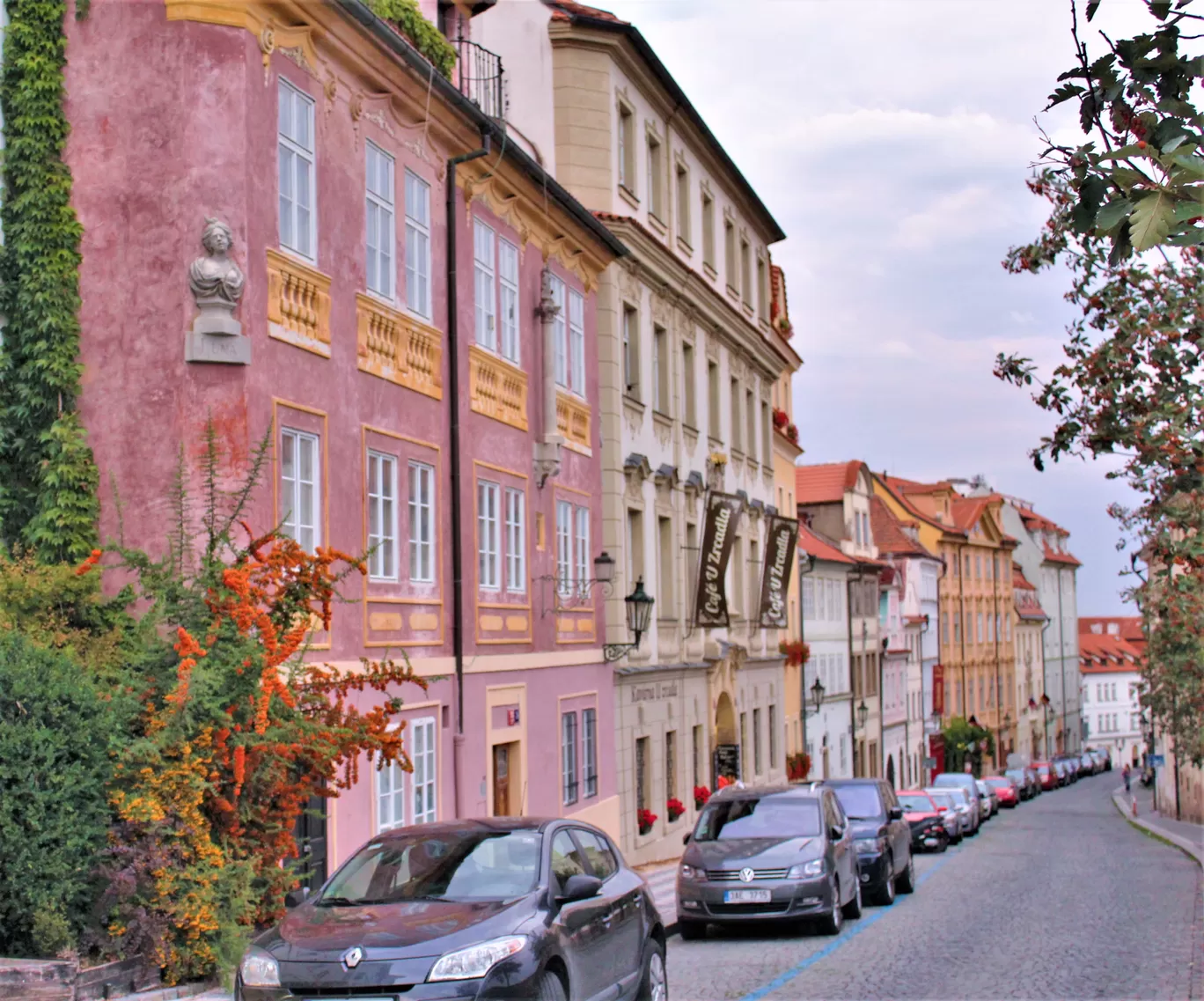 Photo of Prague By Oindrila Soni