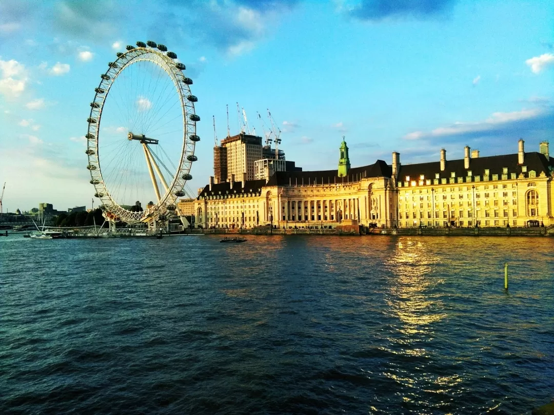 Photo of London By Shreya Mathur