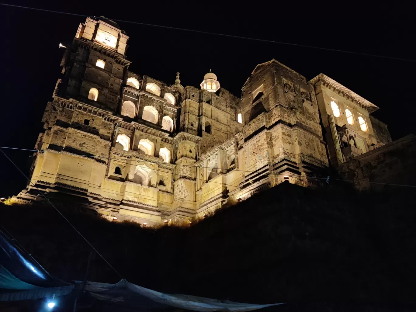 Photo of Chaturbhuj temple By Deepak Kapoor