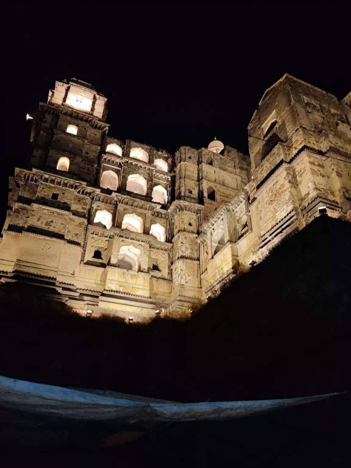 Photo of Chaturbhuj temple By Deepak Kapoor