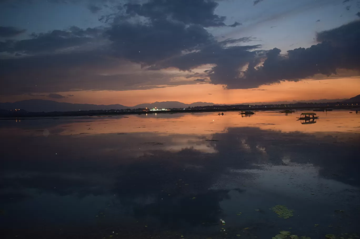 Photo of Dal Lake By Neda Hashmi