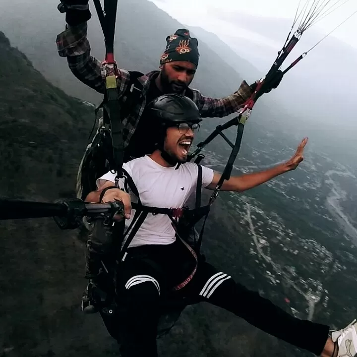 Photo of Paragliding in Kullu Manali By Shivam Sharma