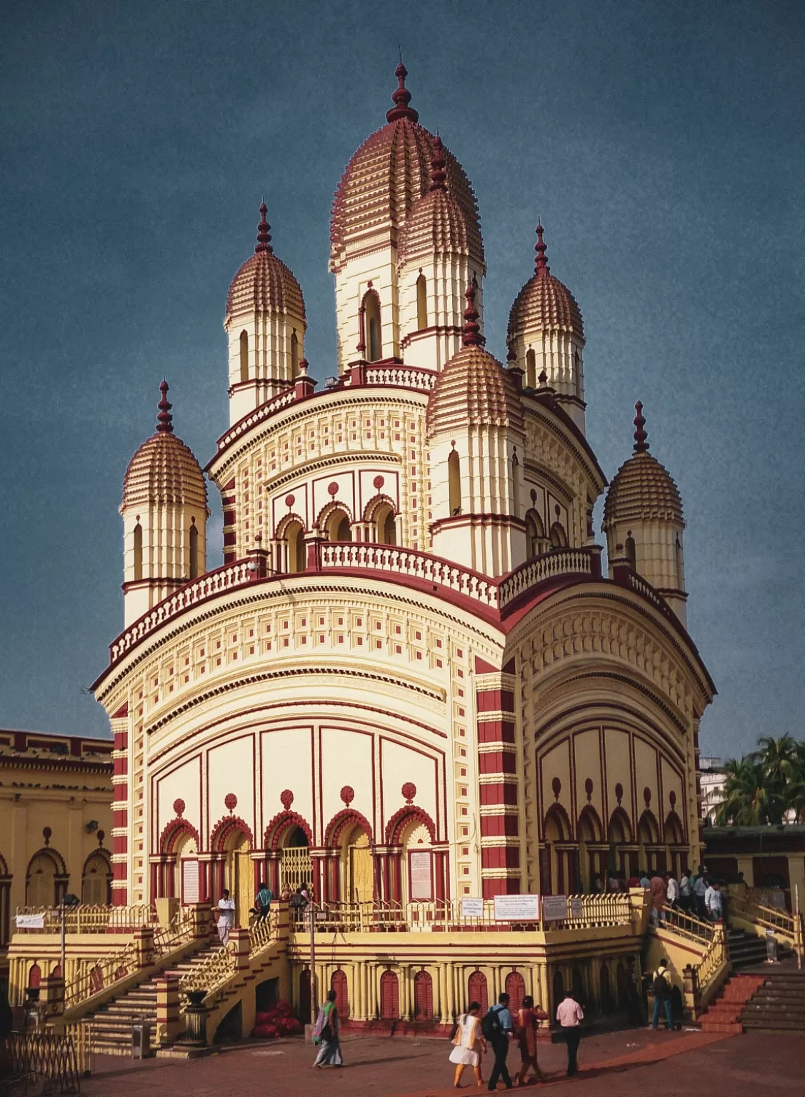 Photo of Kolkata By Explore_with_Mohini