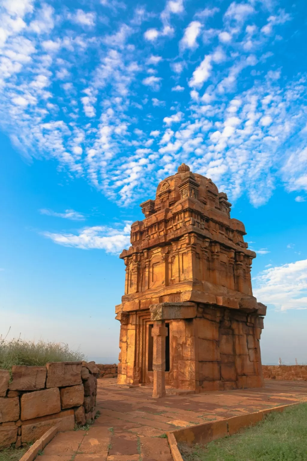 Photo of Badami Fort By Dr. Vyankatesh Metan