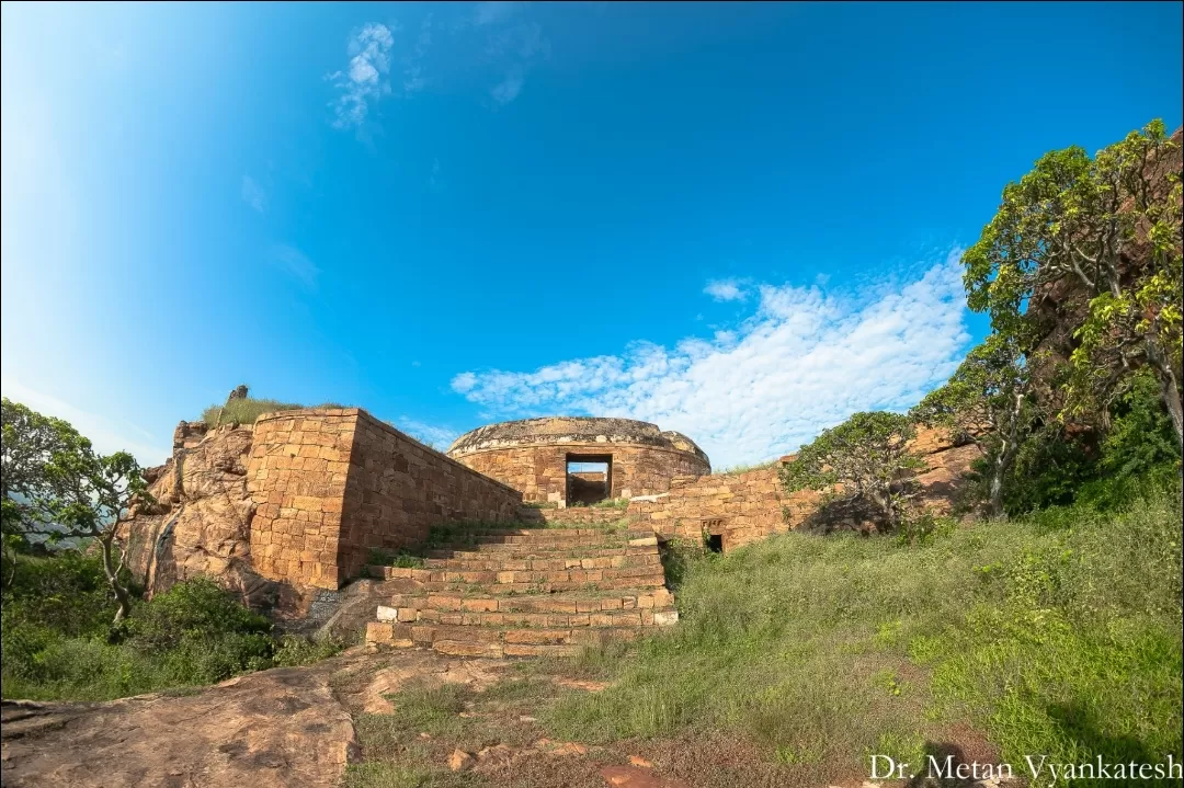 Photo of Badami Fort By Dr. Vyankatesh Metan