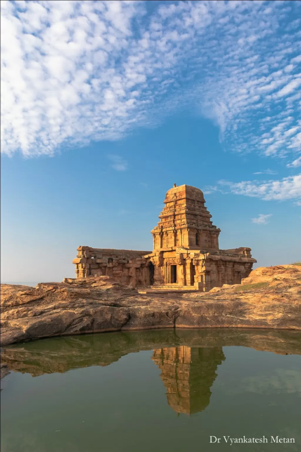 Photo of Badami Fort By Dr. Vyankatesh Metan