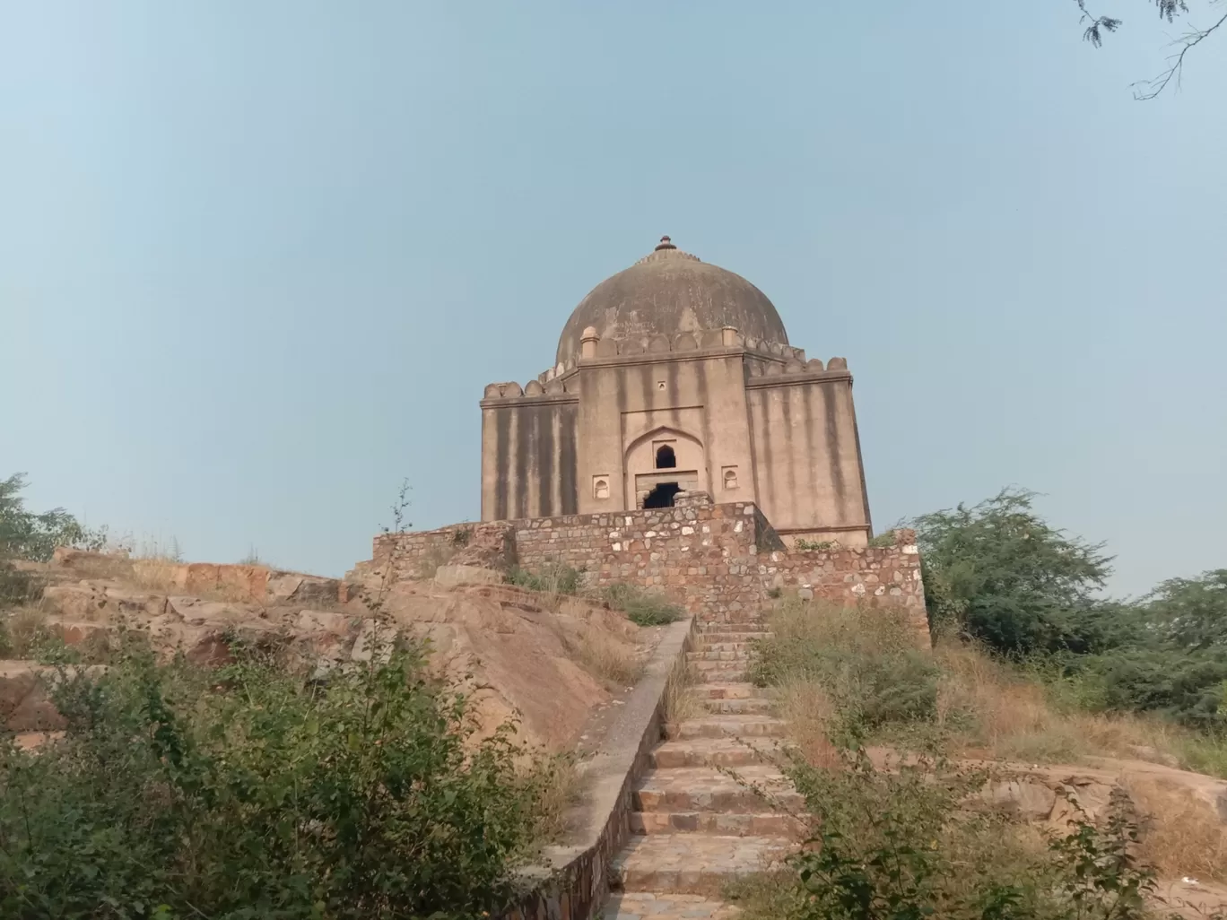 Photo of Azim Khan Tomb By Tirtha