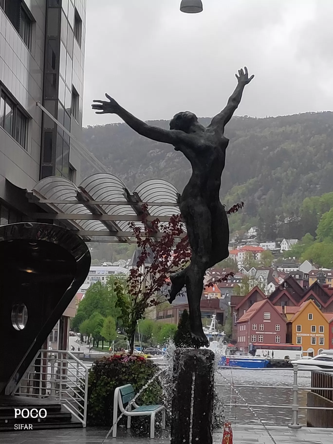 Photo of Bergen By SuperbRunawayTurtle
