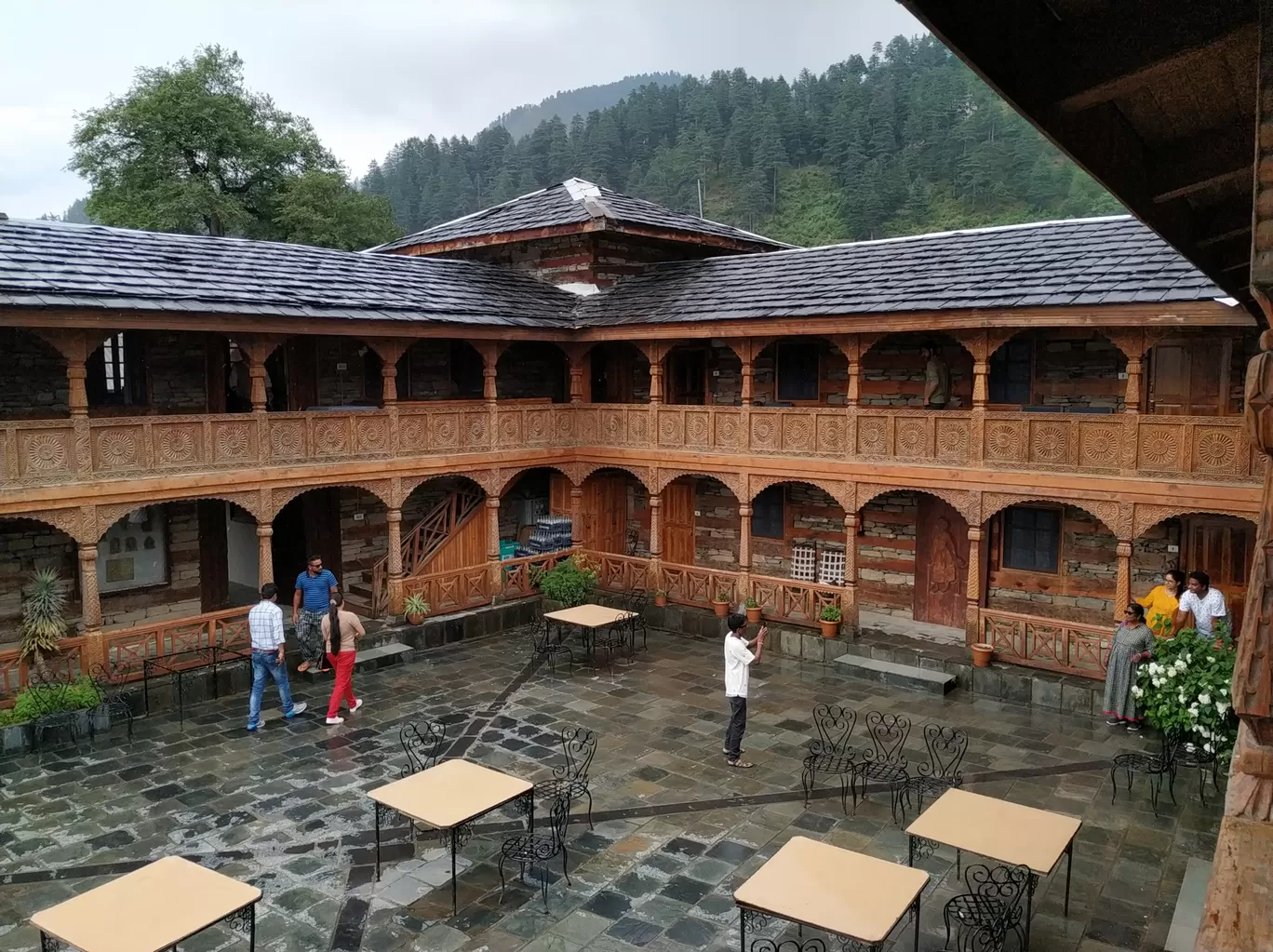 Photo of Naggar Castle By Ravi K Gupta