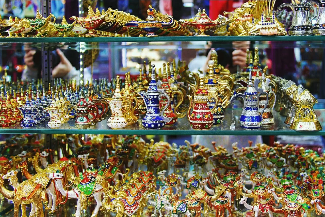 Photo of meena bazaar - Al Nahdha Street - Dubai - United Arab Emirates By Travellingtreasury