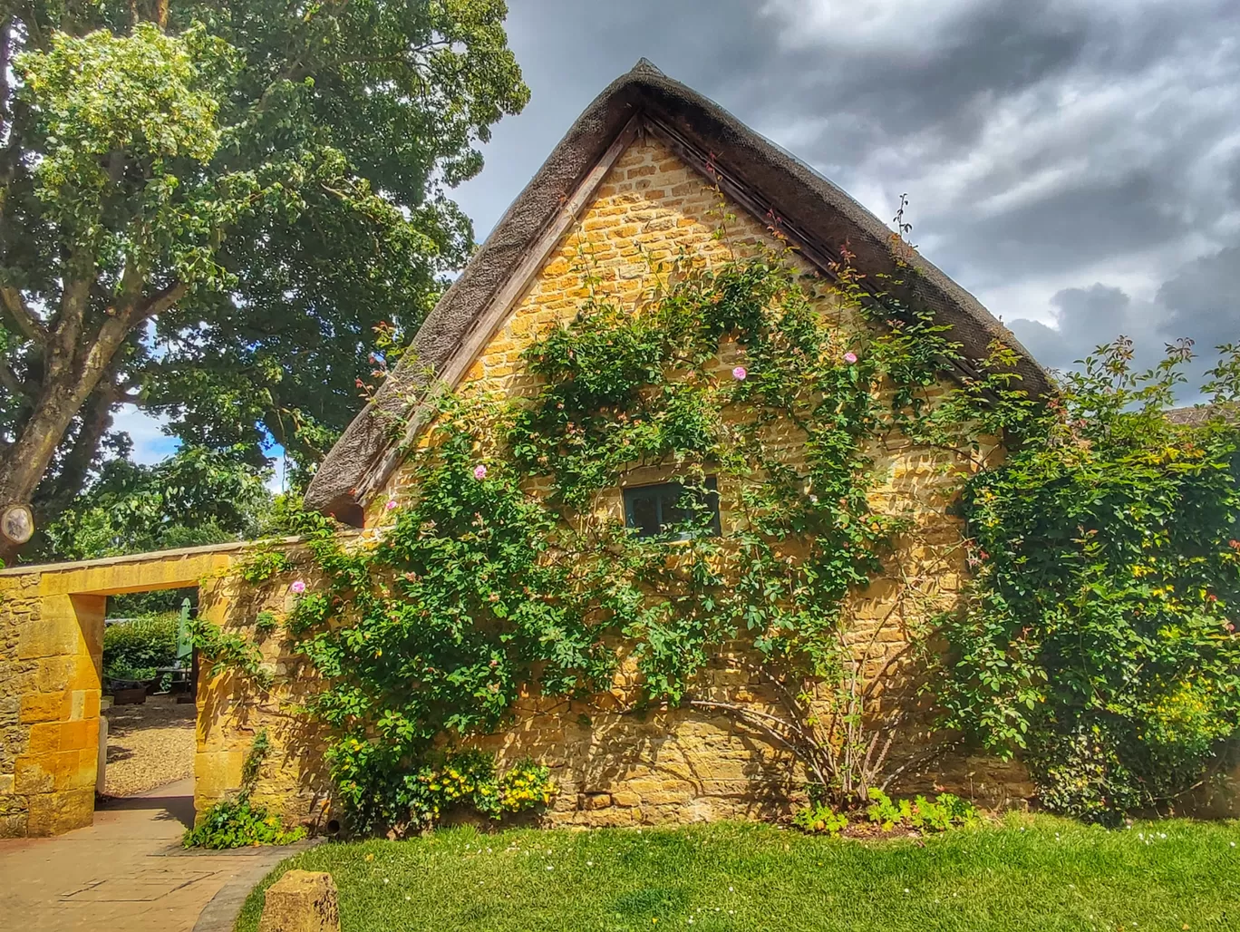 Photo of Hidcote Bartrim By Meetu Varshney