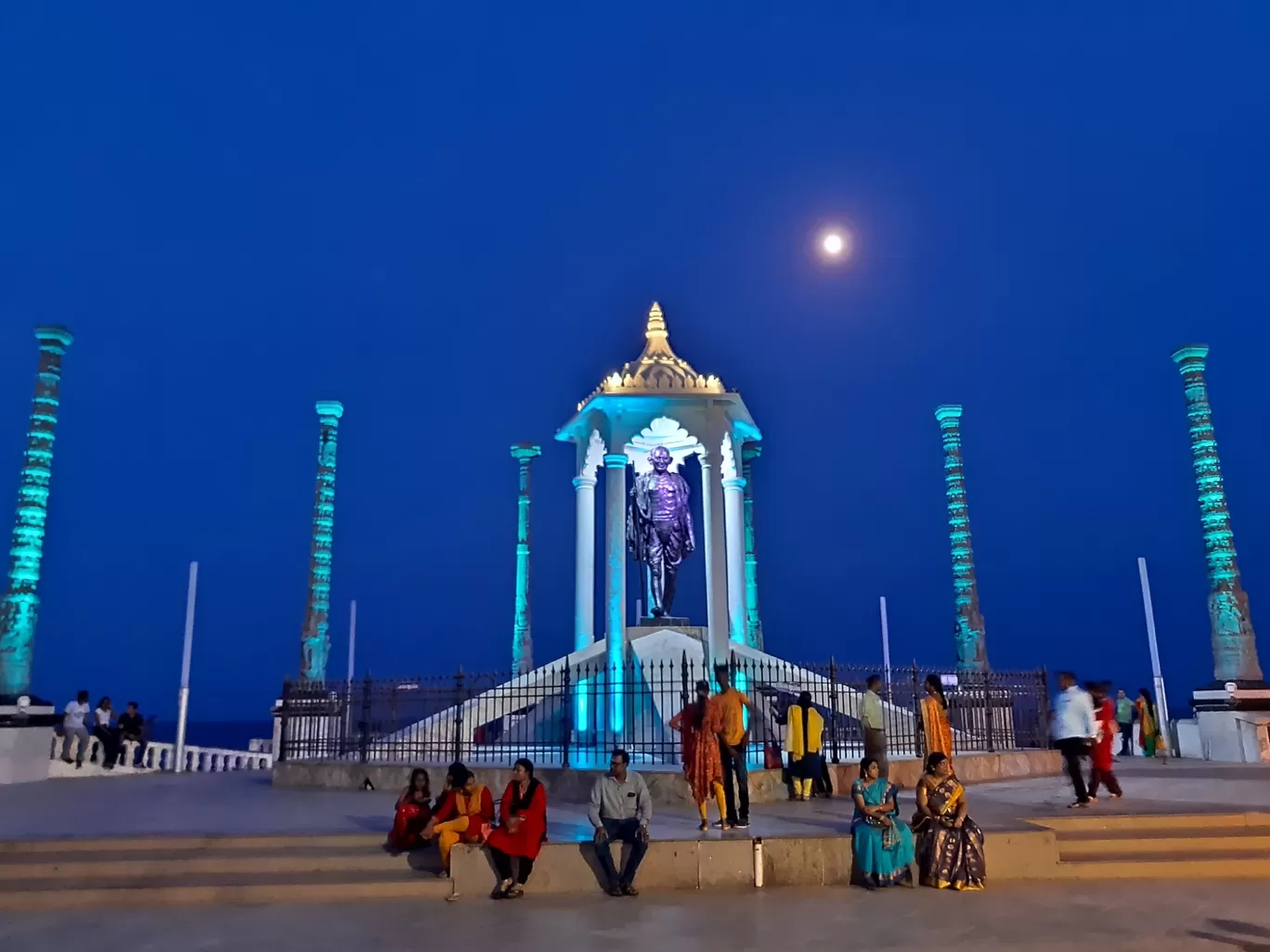 Photo of Beach Road By Gowdham Karthi