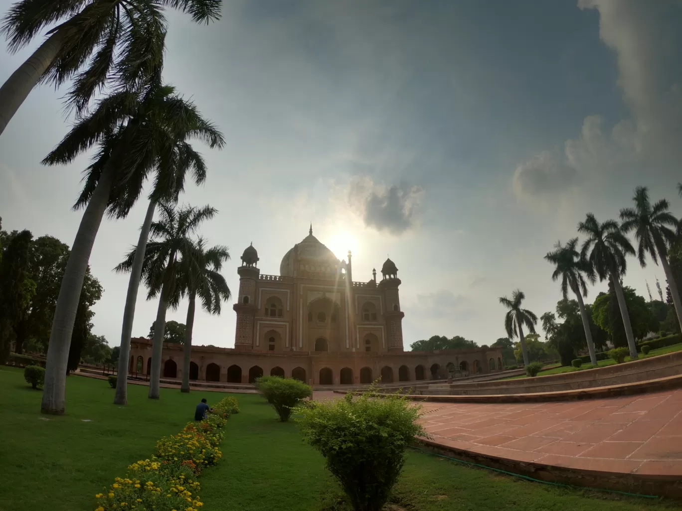 Photo of Safdarjung Tomb By Vijay Dubey